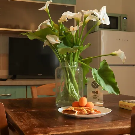Riva Quartarola Apartment *