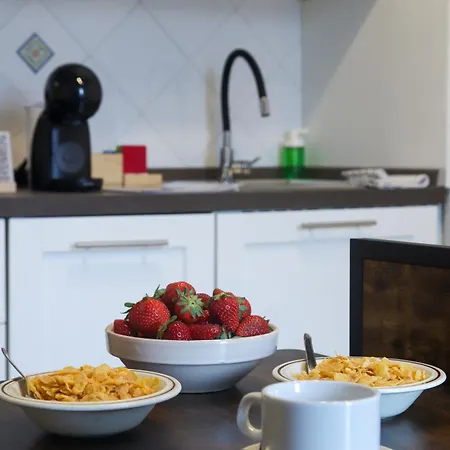 Riva Quartarola 아파트 모디글리아나