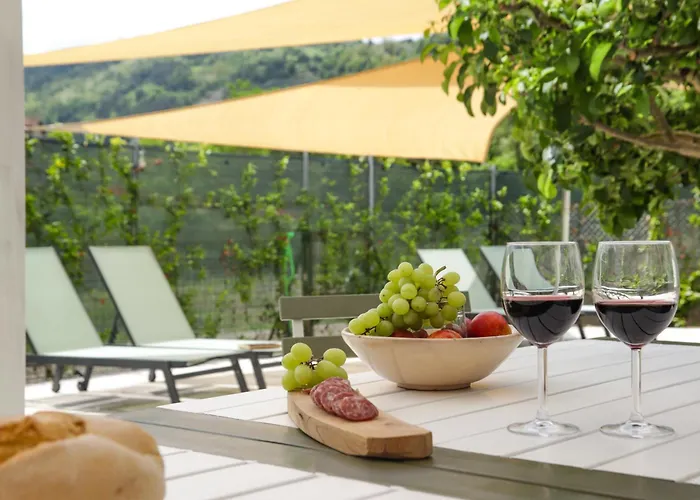 Riva Quartarola 아파트 모디글리아나